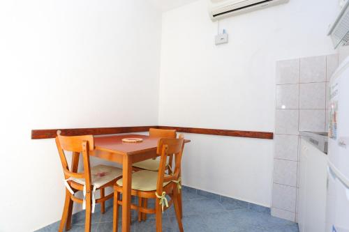 Apartment Slatine 14541c - image 8