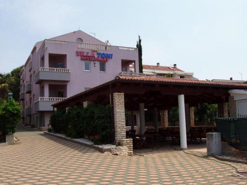 Apartments by the sea Sveti Filip i Jakov, Biograd - 14319 - Location saisonnière - Sveti Filip i Jakov