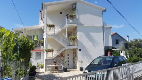 Apartments with a parking space Poljica, Trogir - 16299