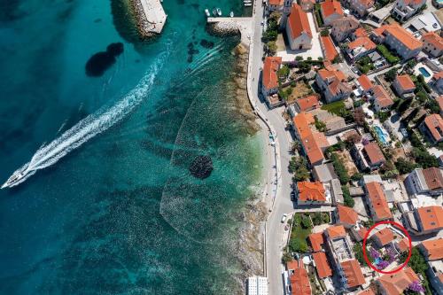 Seaside house with a swimming pool Sutivan, Brac - 16300 - Location saisonnière - Sutivan