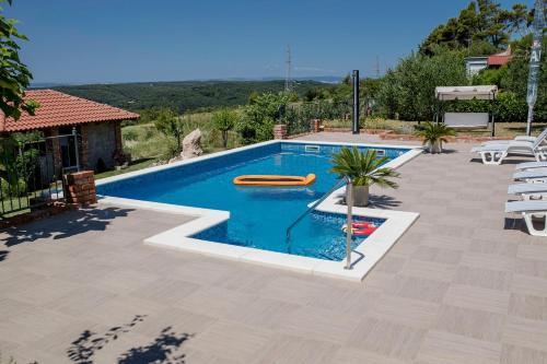 Family friendly apartments with a swimming pool Palit Rab - 16330 - image 3