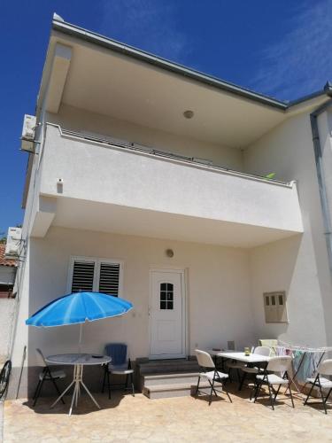 Apartment Vinisce 16439b - Location saisonnière - Vinišće