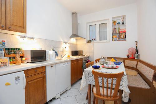 Apartments by the sea Podgora Makarska - 16476 - main image