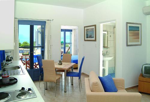 Fistikies Holiday Apartments - image 8