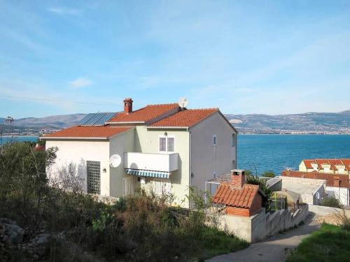 Seaside apartments with a swimming pool Arbanija Ciovo - 16478 - image 3