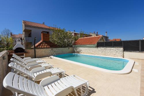 Family friendly apartments with a swimming pool Zadar - Diklo Zadar - 16493 - image 3