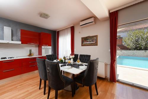 Family friendly apartments with a swimming pool Zadar - Diklo Zadar - 16493 - image 5