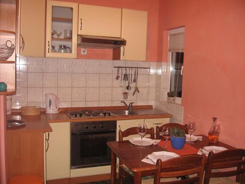 Apartment Sucuraj 16404b - image 5
