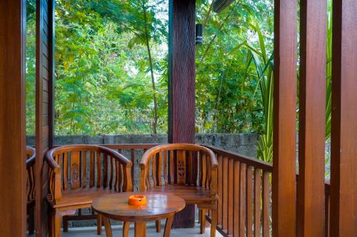 バリ Karang Agartha Lembongan 3つ星 ホテル レストラン