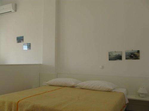 Studio with Terrace image 6