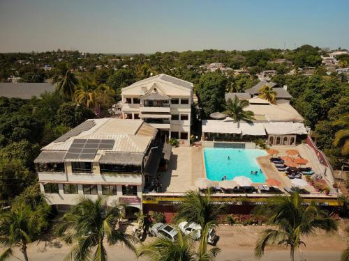 AUX ROCHES ROUGES in Majunga