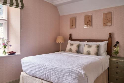 Callow Hall at Wild Hive - image 4