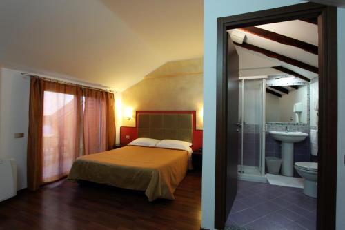Lux Hotel Durante - image 8