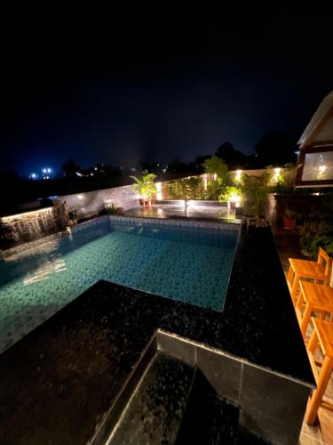 B&B Jalandhar - Param Country Home With Pool - Bed and Breakfast Jalandhar