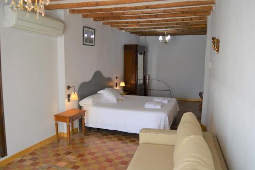 Lo Palauet de la Muralla - image 2