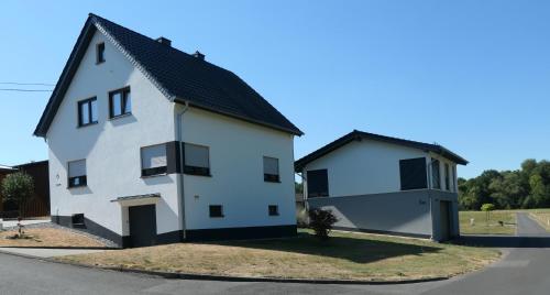 FEWO Hof Elbbachtal - Apartment - Westerburg