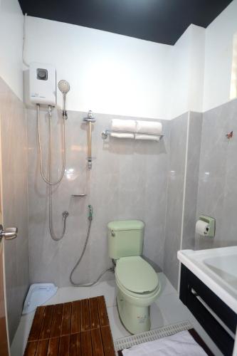 Bathroom, GMB ARTE' HOTEL in Sogod