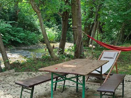 Létesítmények, Dumbrava Minunată (Dumbrava Minunata) in Retezat