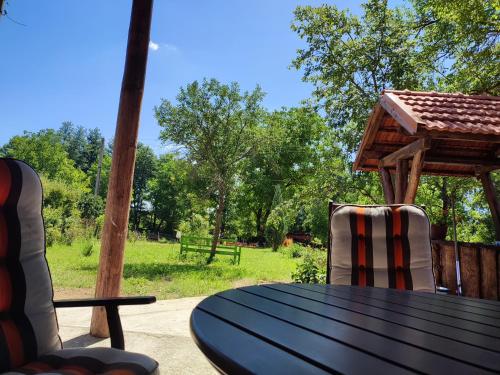 Létesítmények, Dumbrava Minunată (Dumbrava Minunata) in Retezat