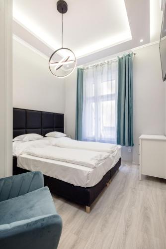 A Golden Star Modern Luxury Apartments and Rooms Budapest 3