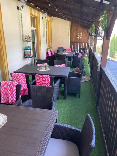 Hotel Bella - main image