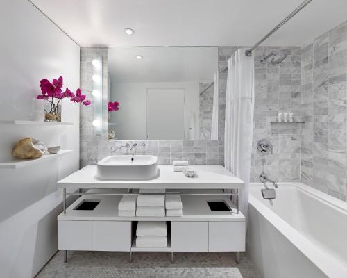 Superior Double Room image 5