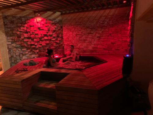 Finca Santa Monica Guatape Privada Lujosa Piscina Jacuzzi Sauna muelle Represa jetski planchon