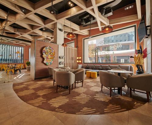 ผับ/เลาจน์, ibis Torreon in เรซิเดนเชียล ซานตาบาร์บารา