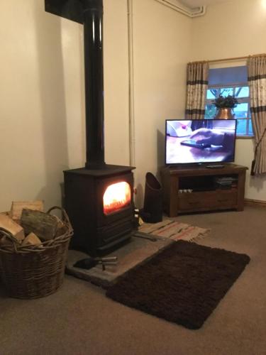 Cosy Rural Cottage Peak District, Pets Welcome