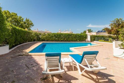 สระว่ายน้ำ, Al Algarve - Alojamento local com excelente localização (Al Algarve - Alojamento local com excelente localizacao) in ซาลิโกส