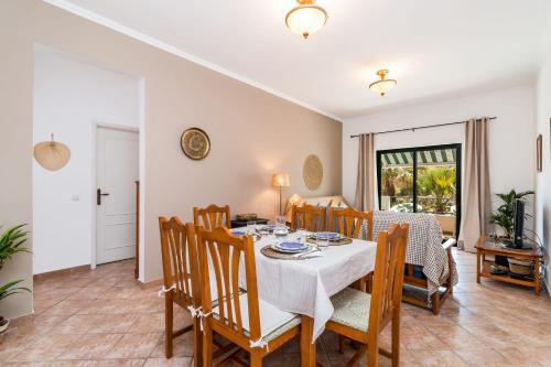 Al Algarve - Alojamento local com excelente localização (Al Algarve - Alojamento local com excelente localizacao) in ซาลิโกส