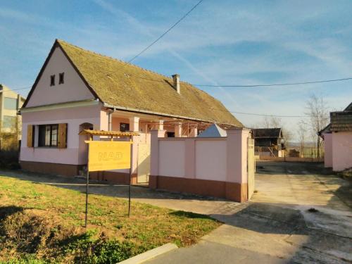 Holiday house with a parking space Orolik, Slavonija - 14358 - Location saisonnière - Privlaka
