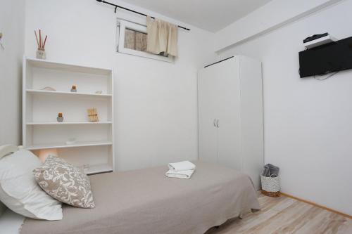 Two-Bedroom Holiday Home image 10