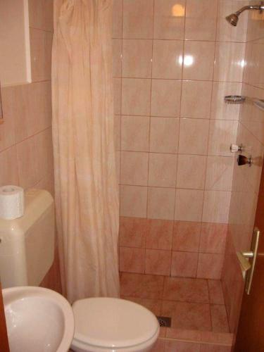 Two-Bedroom Apartment with Terrace and Sea View image 3