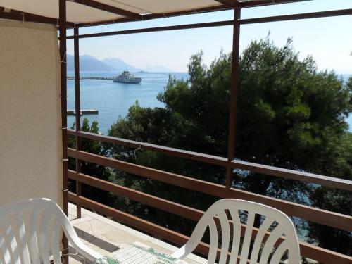 Two-Bedroom Apartment with Terrace and Sea View image 1