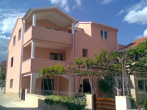  Apartments by the sea Betina, Murter - 16742 in Betina