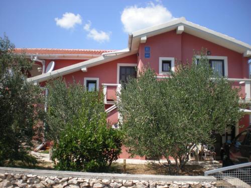  Apartments with a parking space Vir - 16768 in Vir