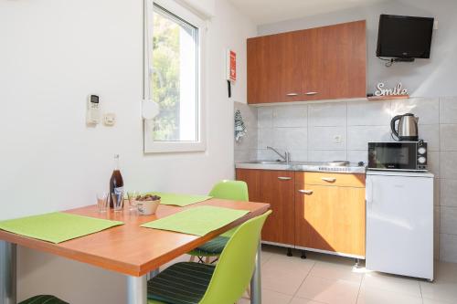 Studio with Terrace and Sea View image 4