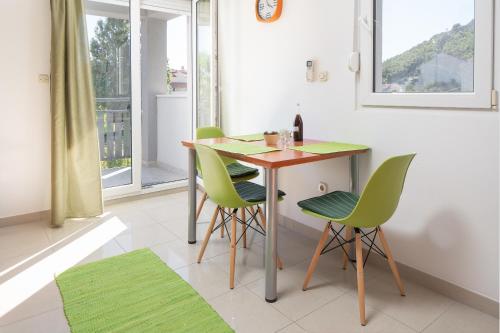 Studio with Terrace and Sea View image 3