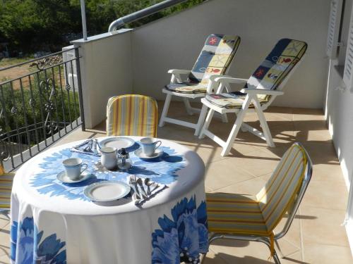 Apartments with a parking space Sveti Vid Krk - 16955 - image 4