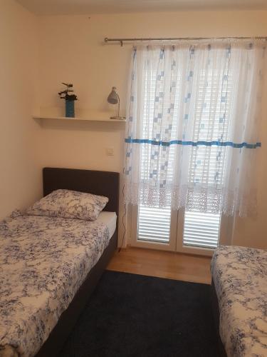 Apartment Novi Vinodolski 16998b - image 4