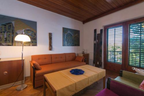 Apartments by the sea Brela Makarska - 16950 - image 2