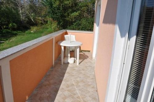 Two-Bedroom Apartment with Balcony image 7