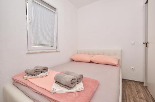 Two-Bedroom Apartment with Balcony and Sea View image 10