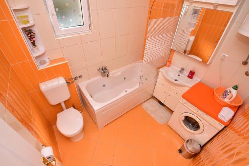 Two-Bedroom Apartment with Balcony and Sea View image 7