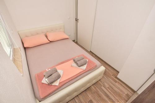 Two-Bedroom Apartment with Balcony and Sea View image 8