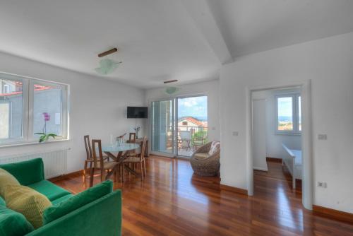 Two-Bedroom Apartment with Terrace and Sea View image 10