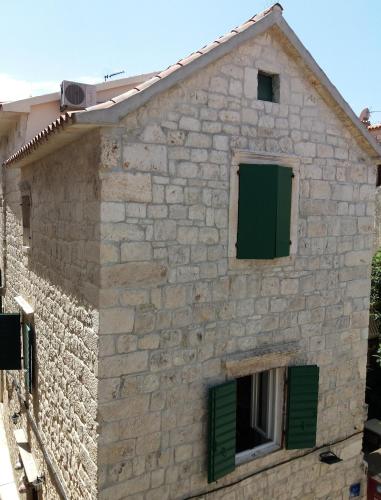 Apartments and rooms by the sea Trogir - 16844 - image 4
