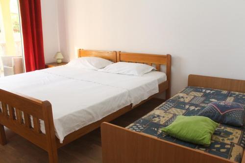 Apartments with a parking space Sveti Filip i Jakov Biograd - 16708 - image 5