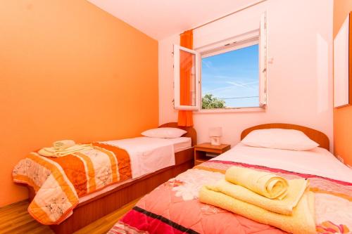 Apartment Okrug Gornji 16901a - image 3